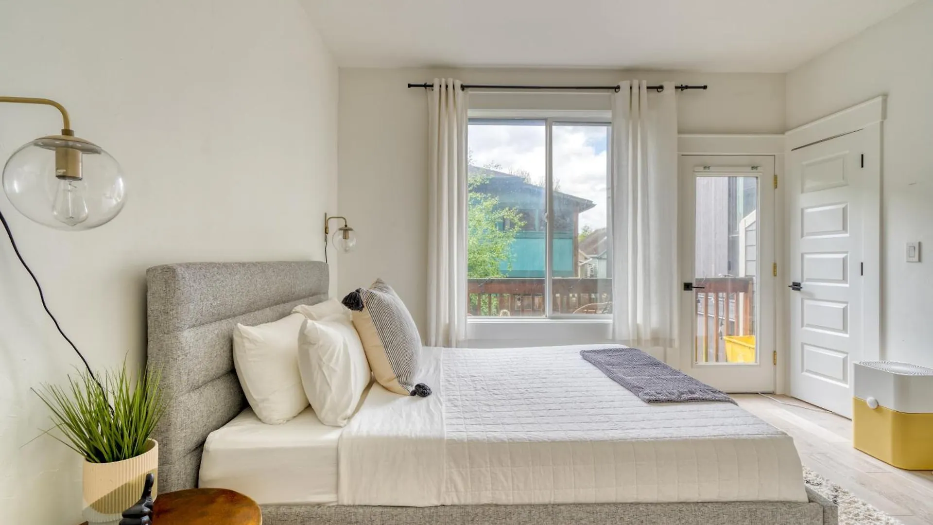 Stay Portland - Perfect Portland Farmhouse Loft - Breweries & Bars 0*,